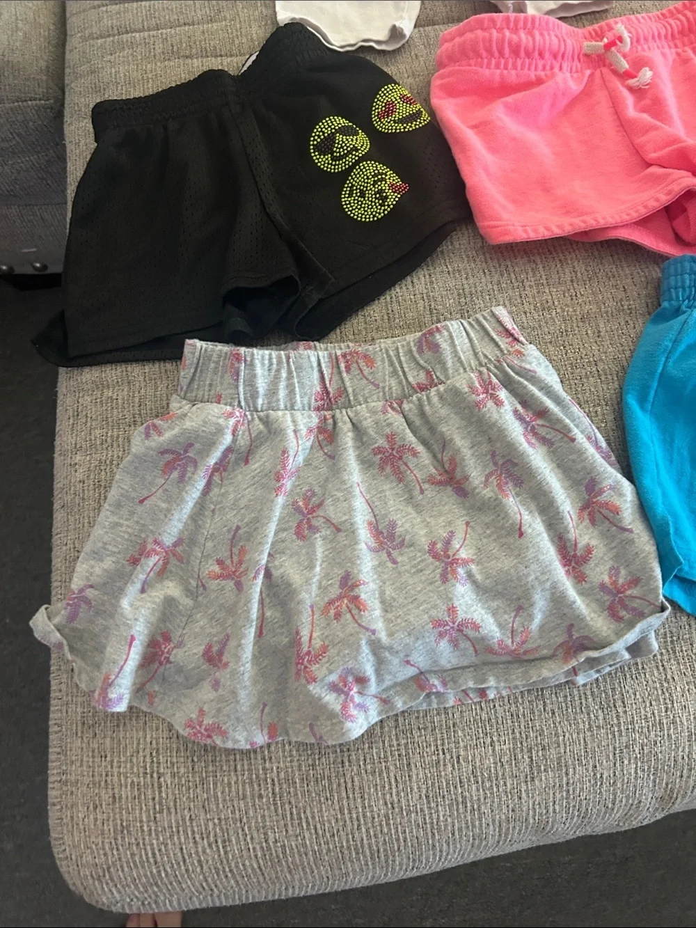 Lot of 7 girls' Knit and Terry Shorts - size 4/5